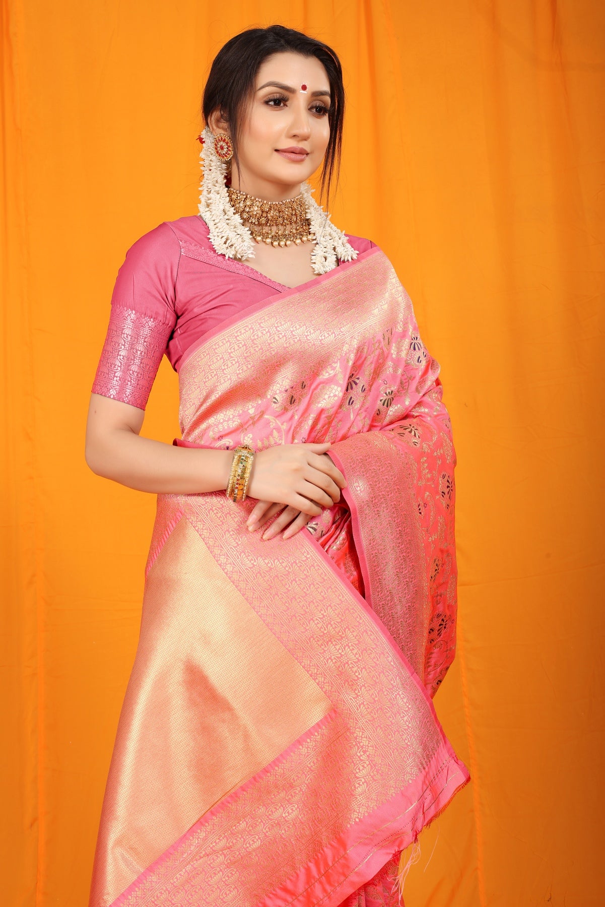 Mellifluous Pink Kanjivaram Silk With Hypnotic Blouse Piece