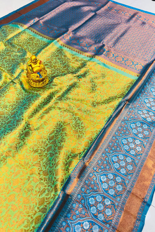 Load image into Gallery viewer, Incomparable Perrot Kanjivaram Silk Saree With Sumptuous Blouse Piece
