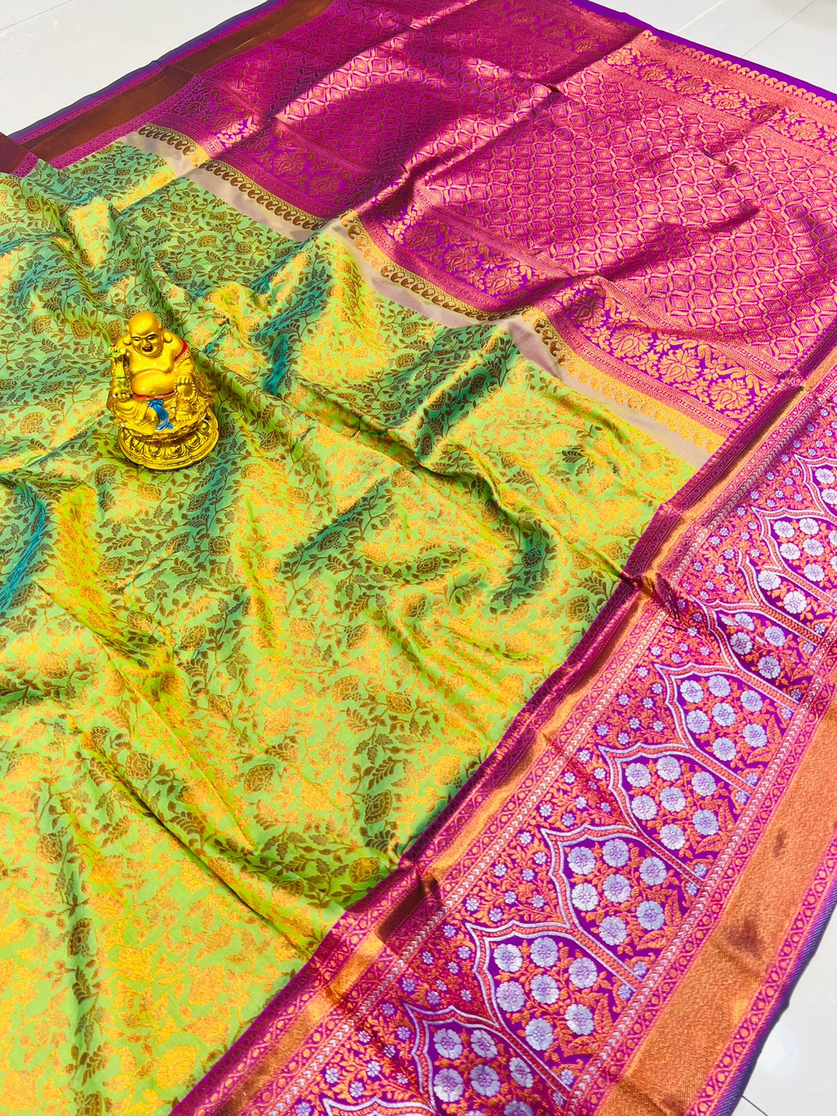 Incredible Perrot Kanjivaram Silk Saree With Mellifluous Blouse Piece