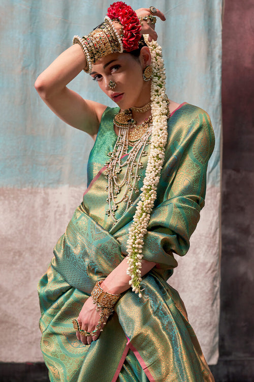 Load image into Gallery viewer, Splendorous Green Kanjivaram Silk Saree With Resplendent Blouse Piece
