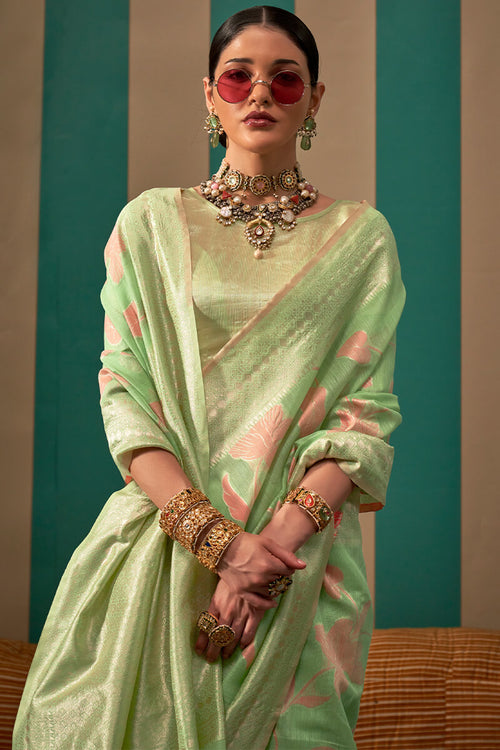 Load image into Gallery viewer, Surpassing Green Cotton Silk Saree With Flattering Blouse Piece
