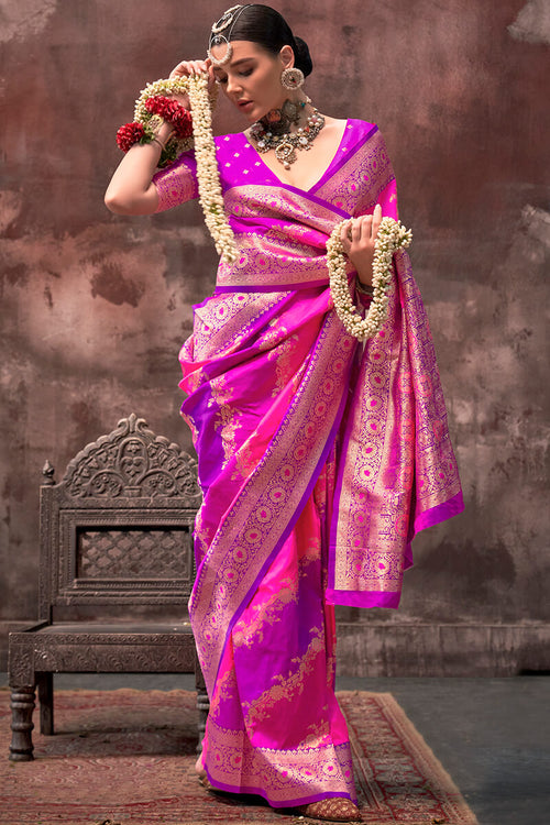 Load image into Gallery viewer, Prominent Magenta Soft Banarasi Silk Saree With Adoring Blouse Piece
