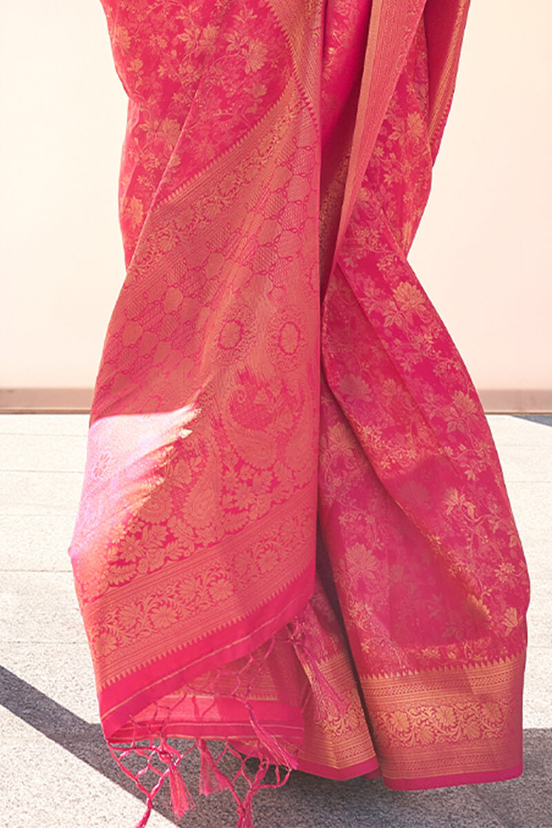 Evanescent Dark Pink Kanjivaram Silk Saree With Lagniappe Blouse Piece