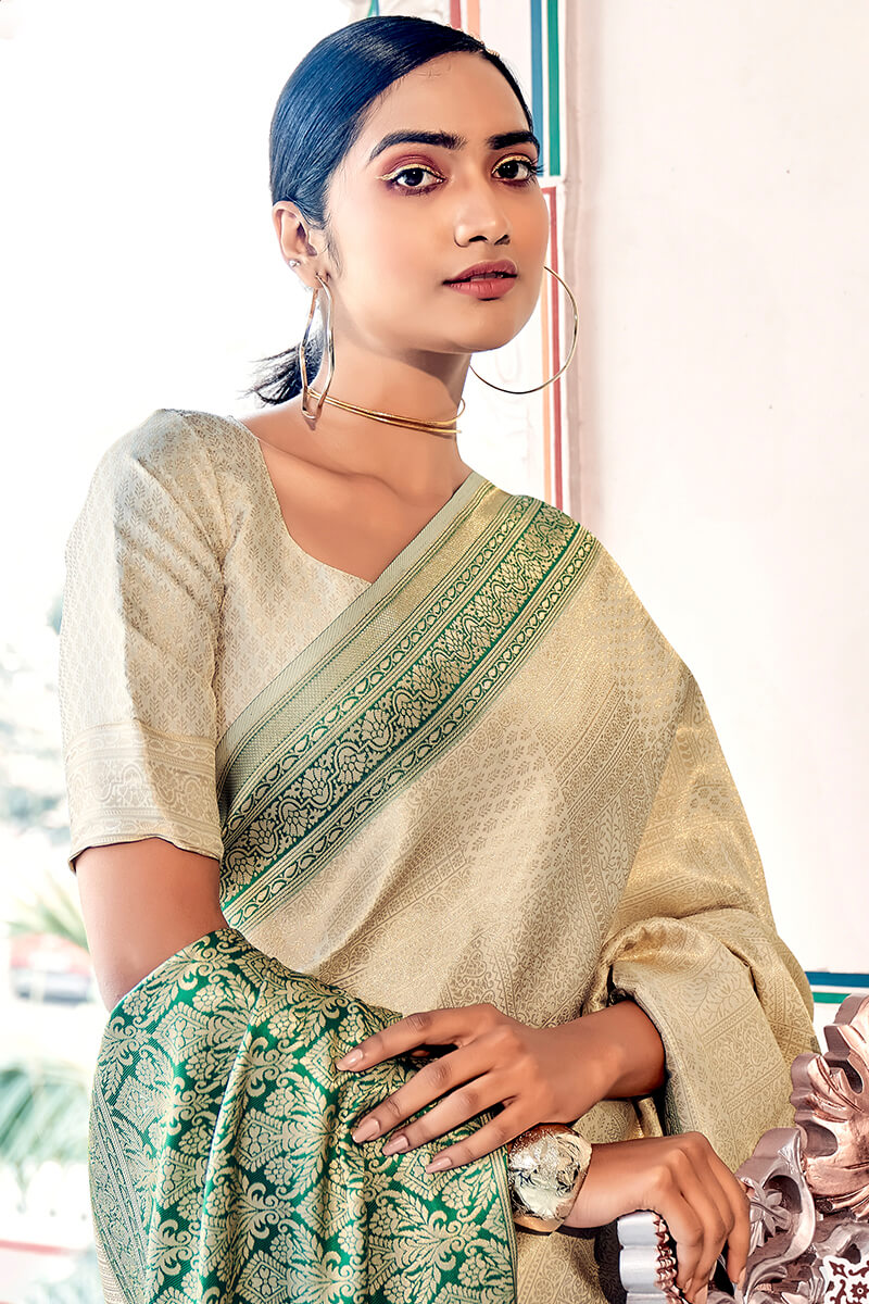 Classy Pista Kanjivaram Silk Saree With Resplendent Blouse Piece