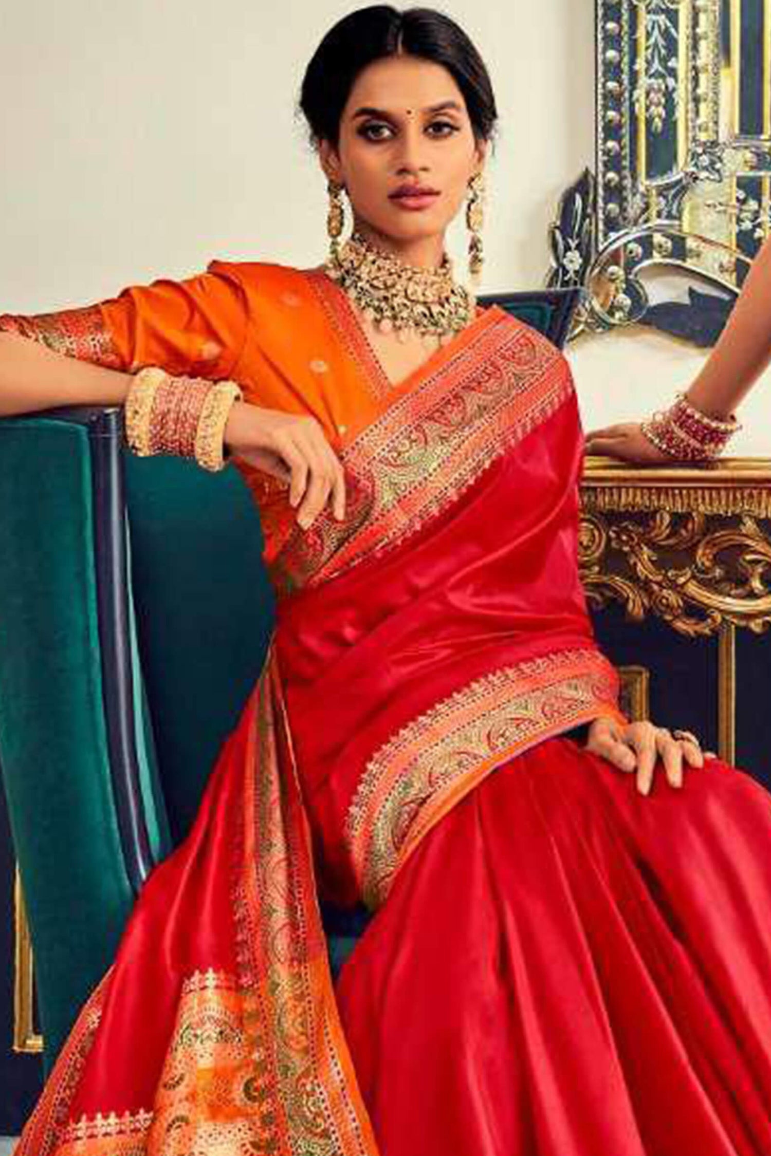 Fragrant Red Paithani Silk Saree With Gratifying Blouse Piece