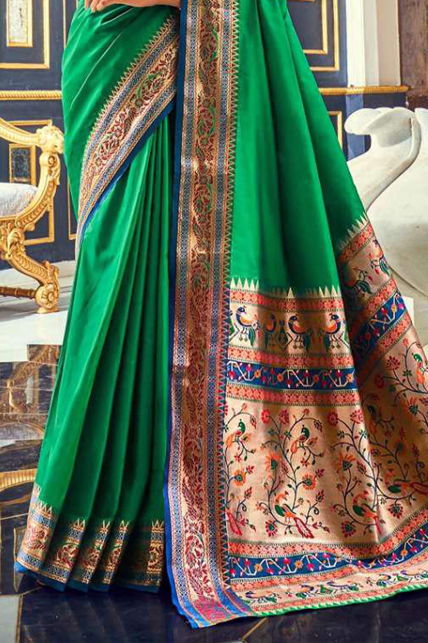 Preferable Green Paithani Silk Saree With Verdant Blouse Piece