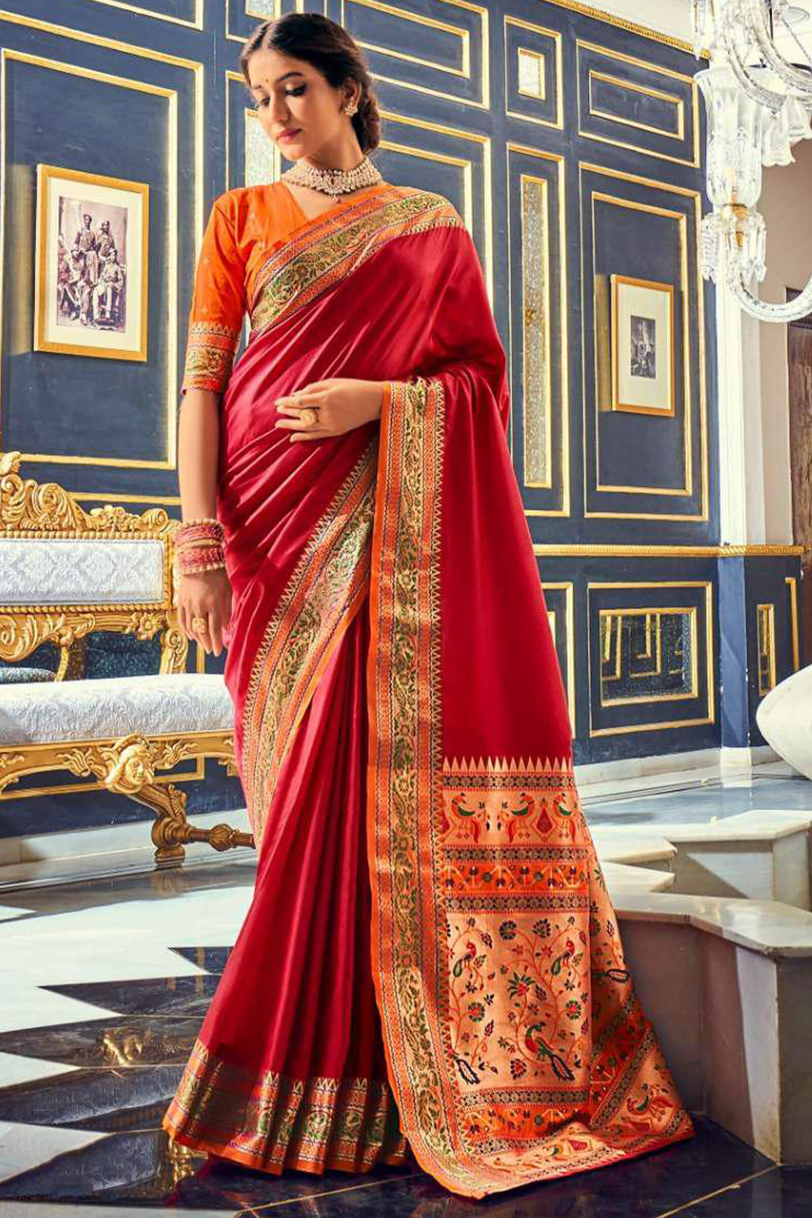 Staring Maroon Paithani Silk Saree With Dulcet Blouse Piece