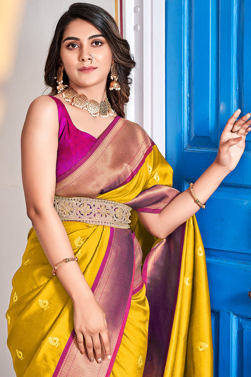 Load image into Gallery viewer, Sempiternal Yellow Paithani Silk Saree With Denouement Blouse Piece
