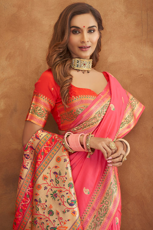 Load image into Gallery viewer, Engaging Pink Soft Banarasi Silk Saree With Enchanting Blouse
