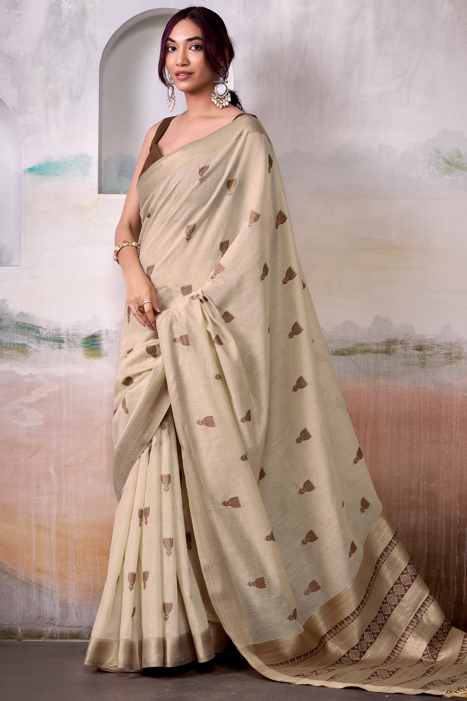 Confounding Beige Cotton Silk Saree With Opulent Blouse Piece
