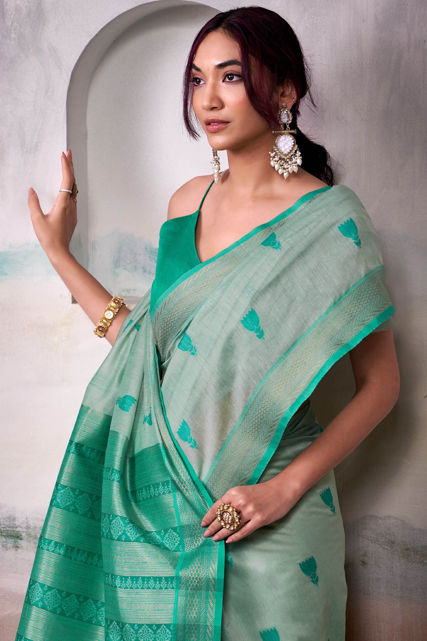 Ravishing Sea Green Cotton Silk Saree With Piquant Blouse Piece