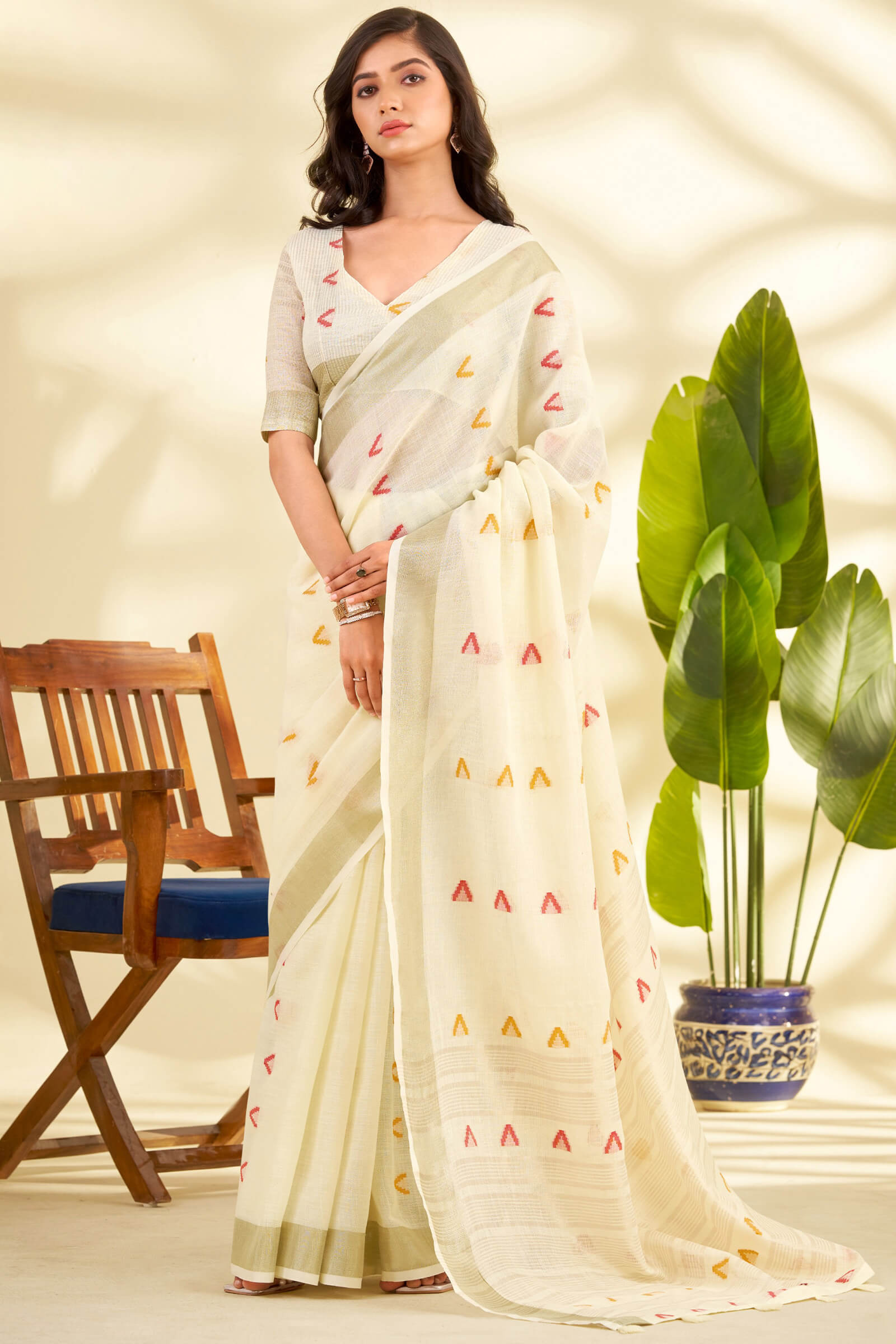 Outstanding Beige Cotton Silk Saree With Splendorous Blouse Piece