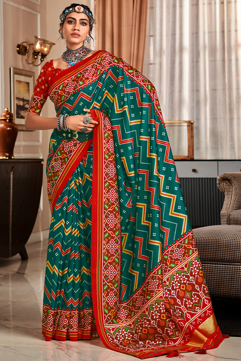 Pleasurable Rama Patola Silk Saree with Felicitous Blouse Piece