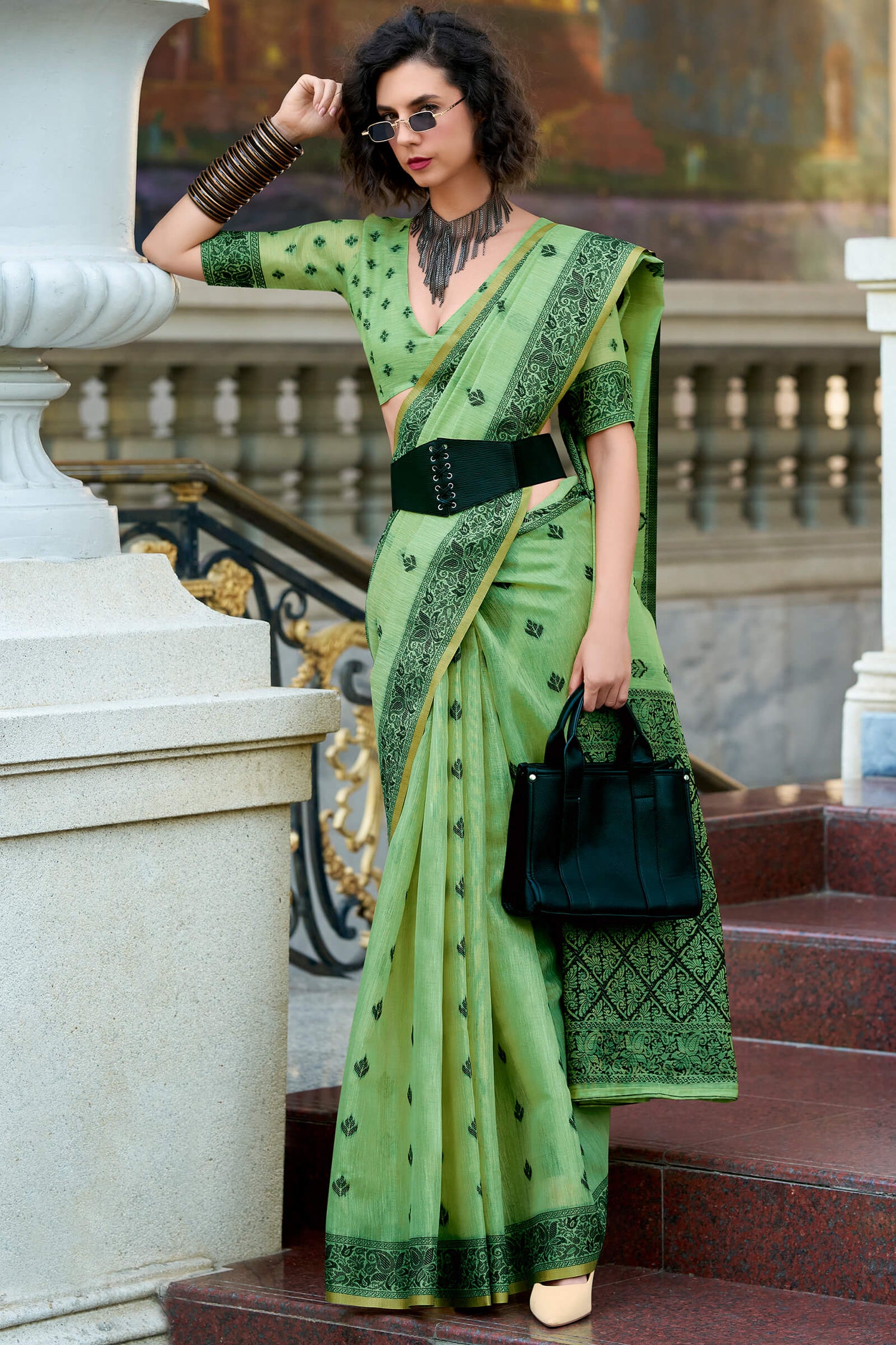Bewitching Green Cotton Silk Saree With Devastating Blouse Piece