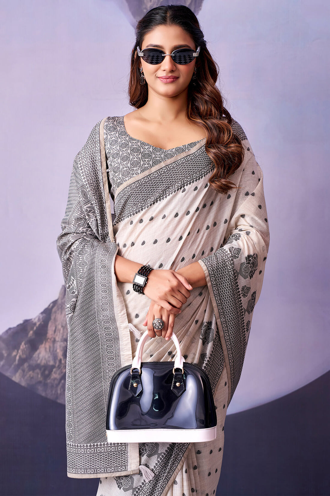 Flattering White and Black Cotton Silk Saree With Divine Blouse Piece