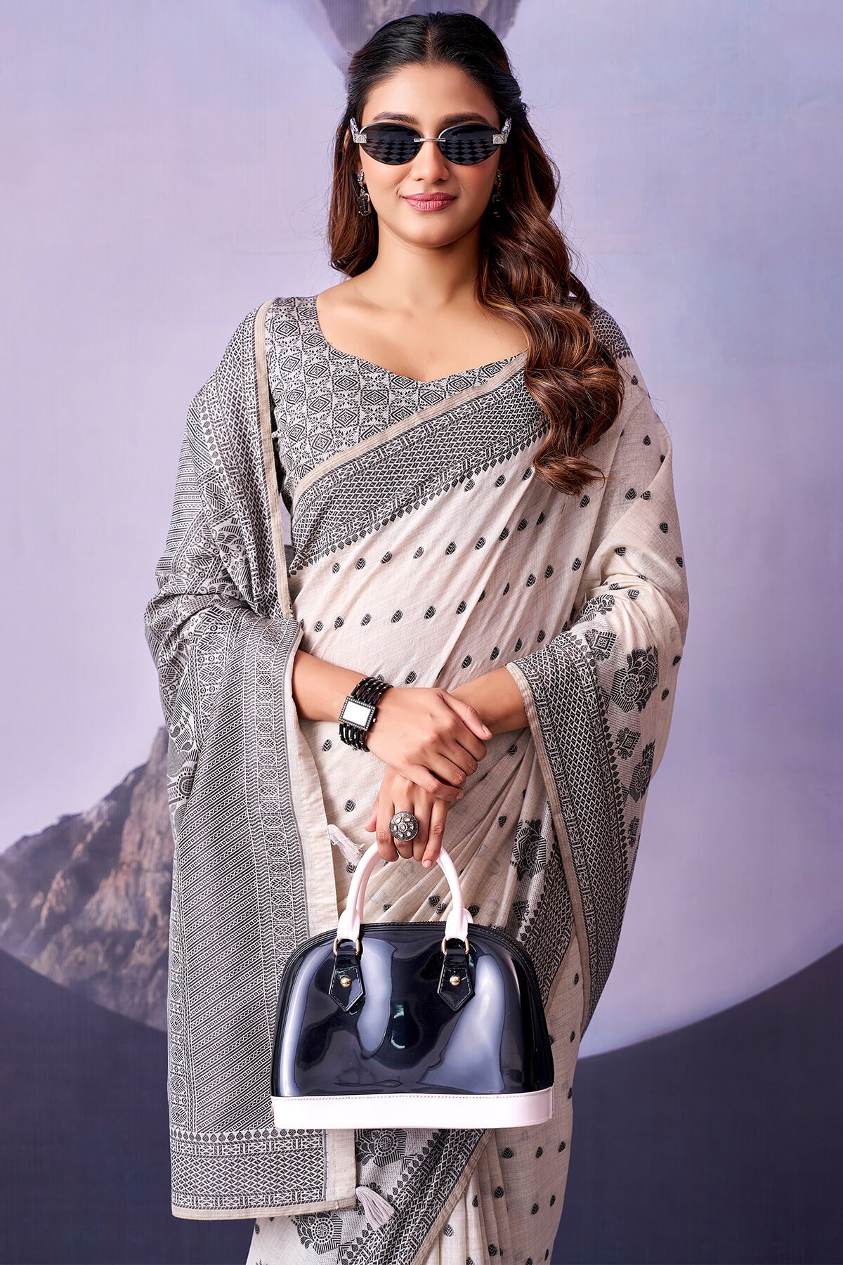Flattering White and Black Cotton Silk Saree With Divine Blouse Piece