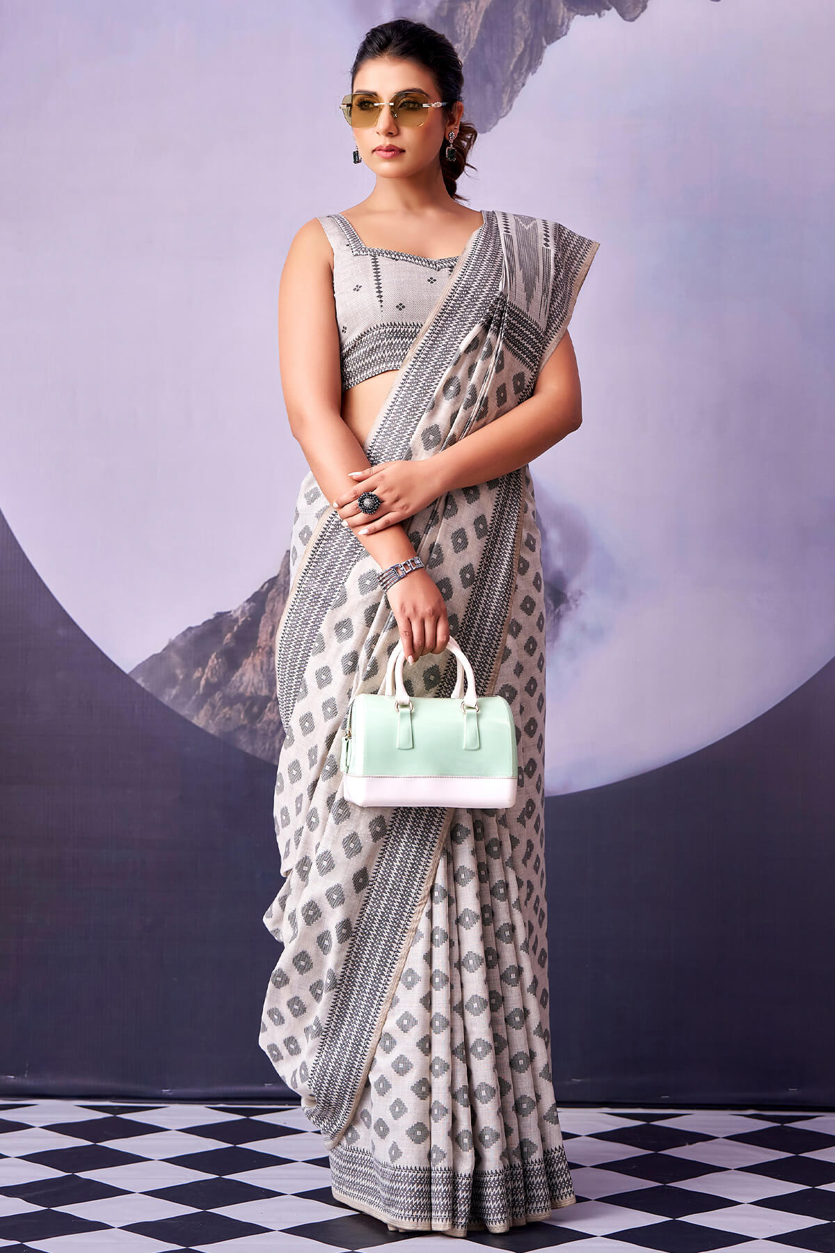 Designer White and Black Cotton Silk Saree With Charismatic Blouse Piece