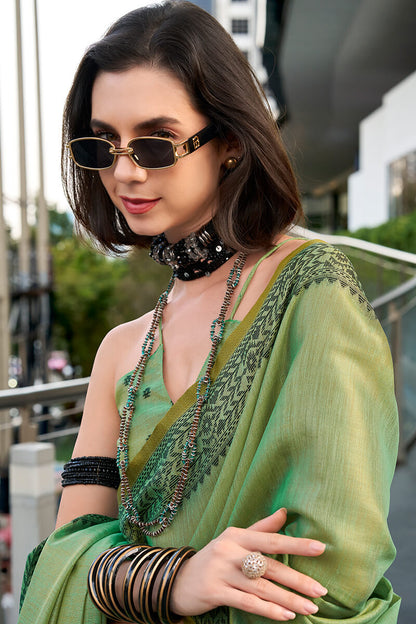 Impressive Green Cotton Silk Saree With Glorious Blouse Piece