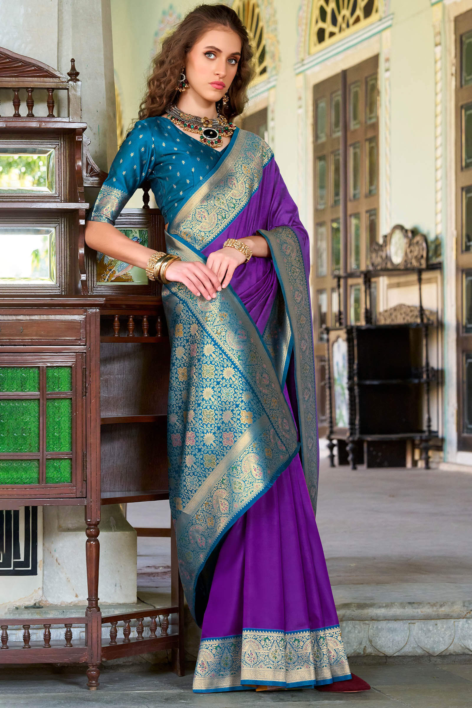 Lissome Purple Soft Banarasi Silk Saree With Seraglio Blouse Piece