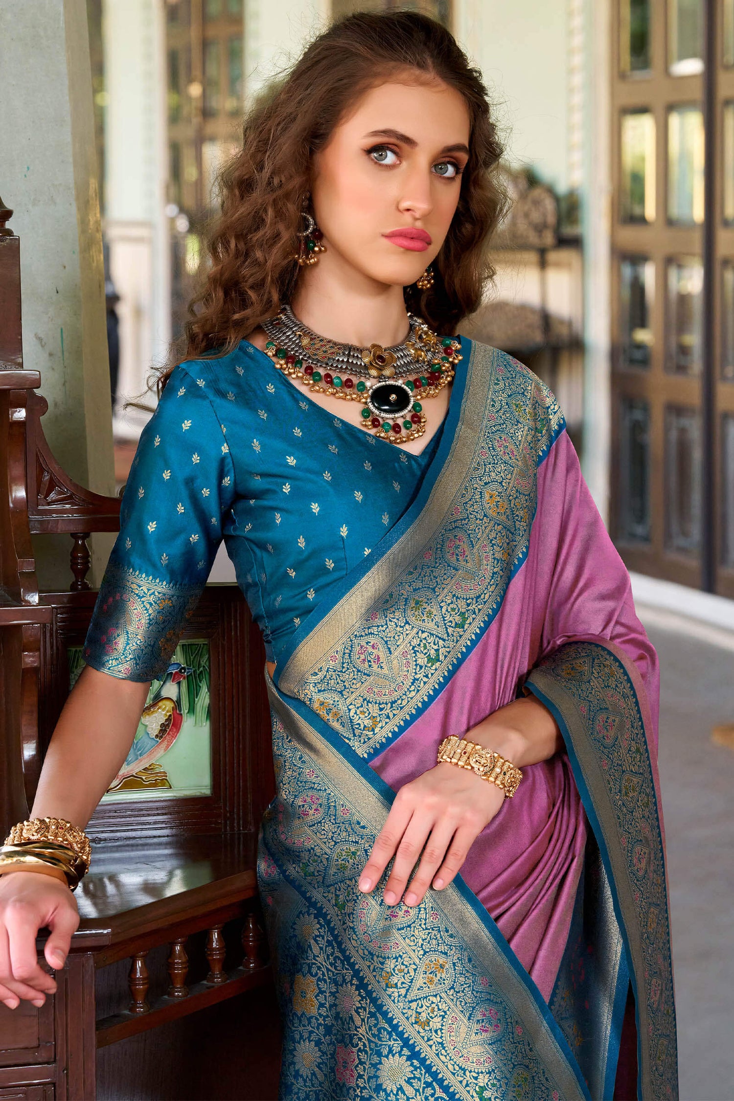 Appealing Lavender Soft Banarasi Silk Saree With Lassitude Blouse Piece