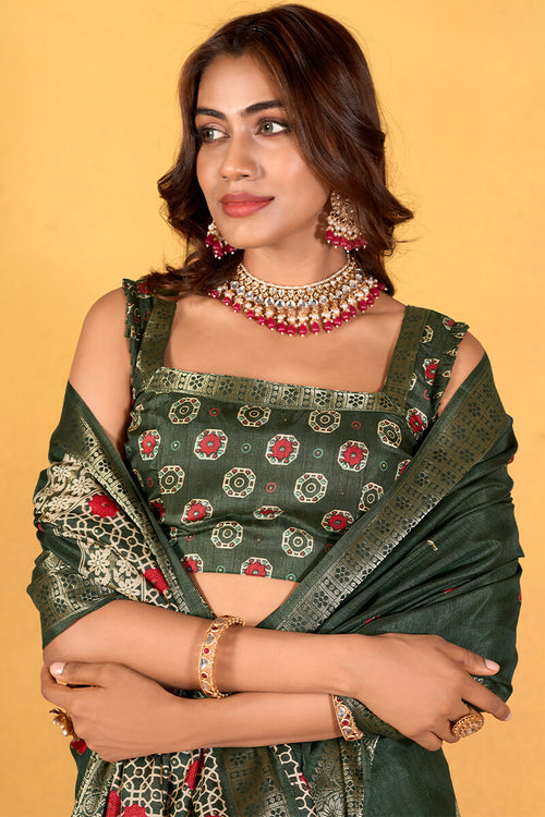 Load image into Gallery viewer, Imbrication Dark Green Foil Printed Dola Silk Saree With Susurrous Blouse Piece
