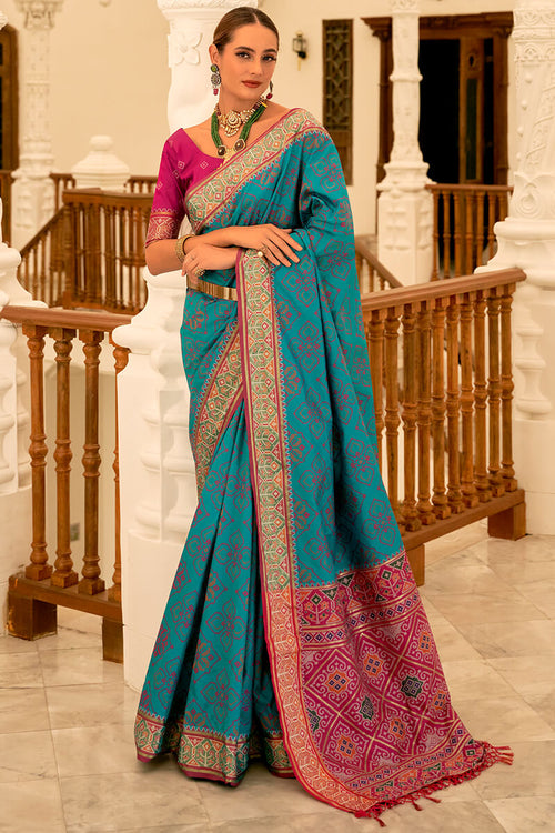 Load image into Gallery viewer, Classy Rama Patola Silk Saree with Skinny Blouse Piece
