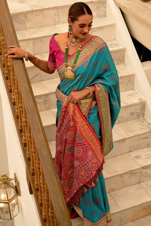 Load image into Gallery viewer, Classy Rama Patola Silk Saree with Skinny Blouse Piece
