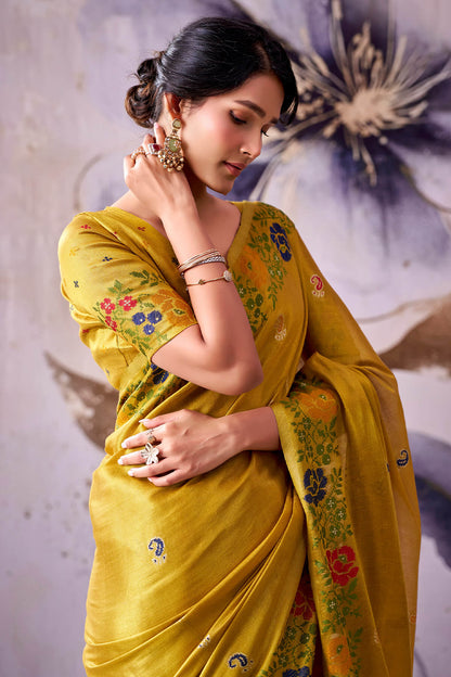 Resplendent Golden Banarasi Tissue Silk Saree With Murmurous Blouse Piece