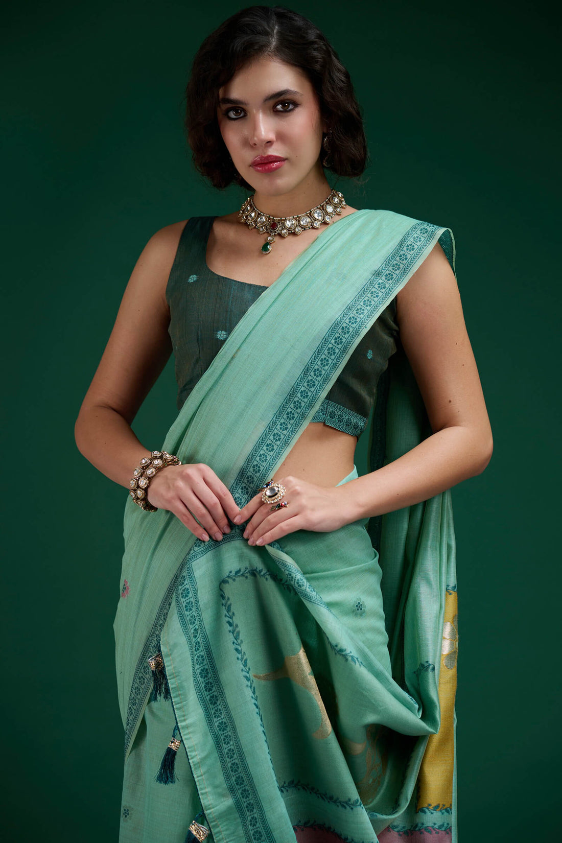 Fancifull Sea Green Jamdani Cotton Silk Saree With Confounding Blouse Piece