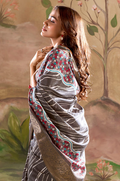 Verdant Dark Gey Digital Printed Dola Silk Saree With Mellifluous Blouse Piece
