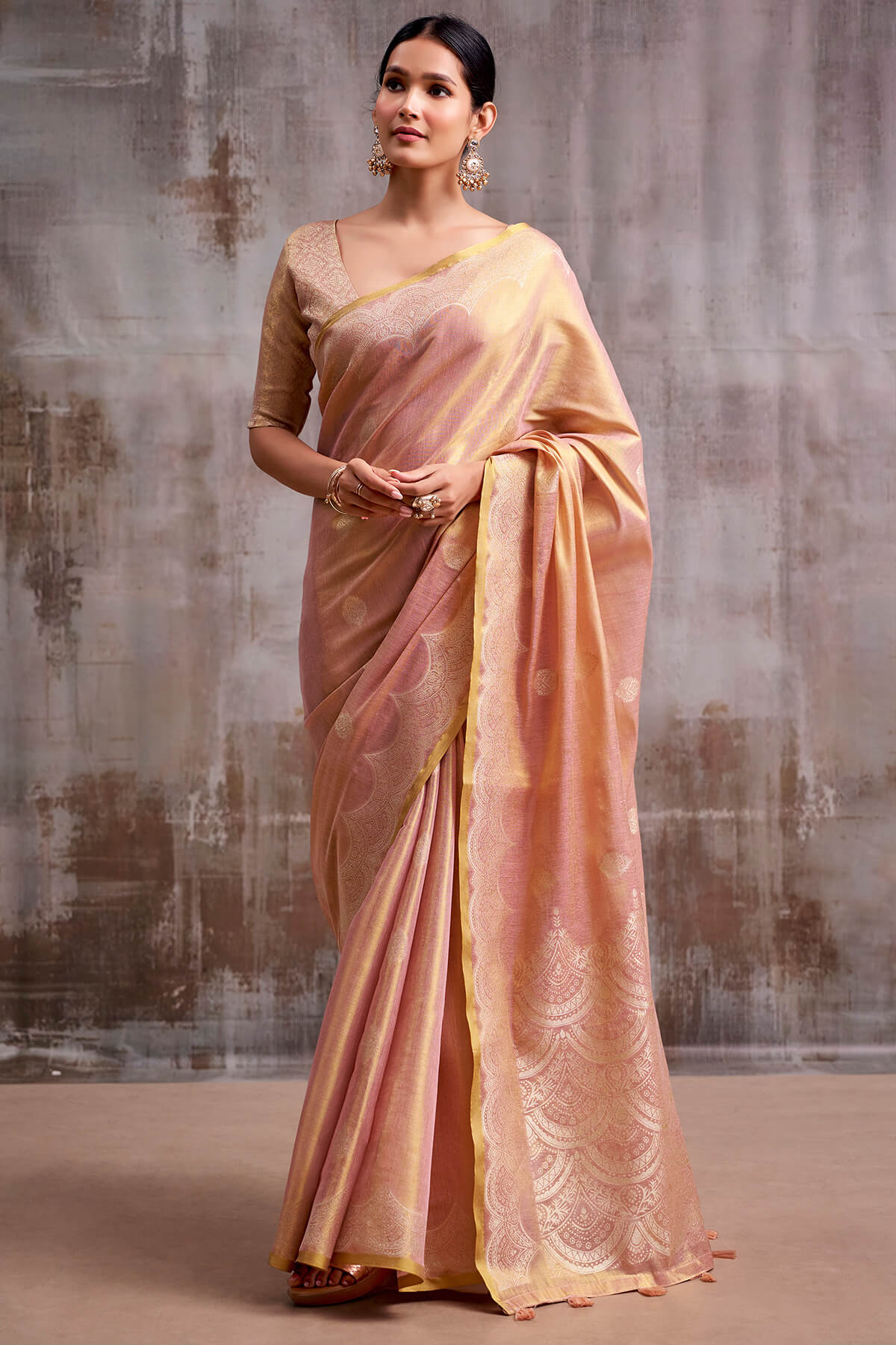 Tantalizing Pink Banarasi Tissue Silk Saree With Classic Blouse Piece