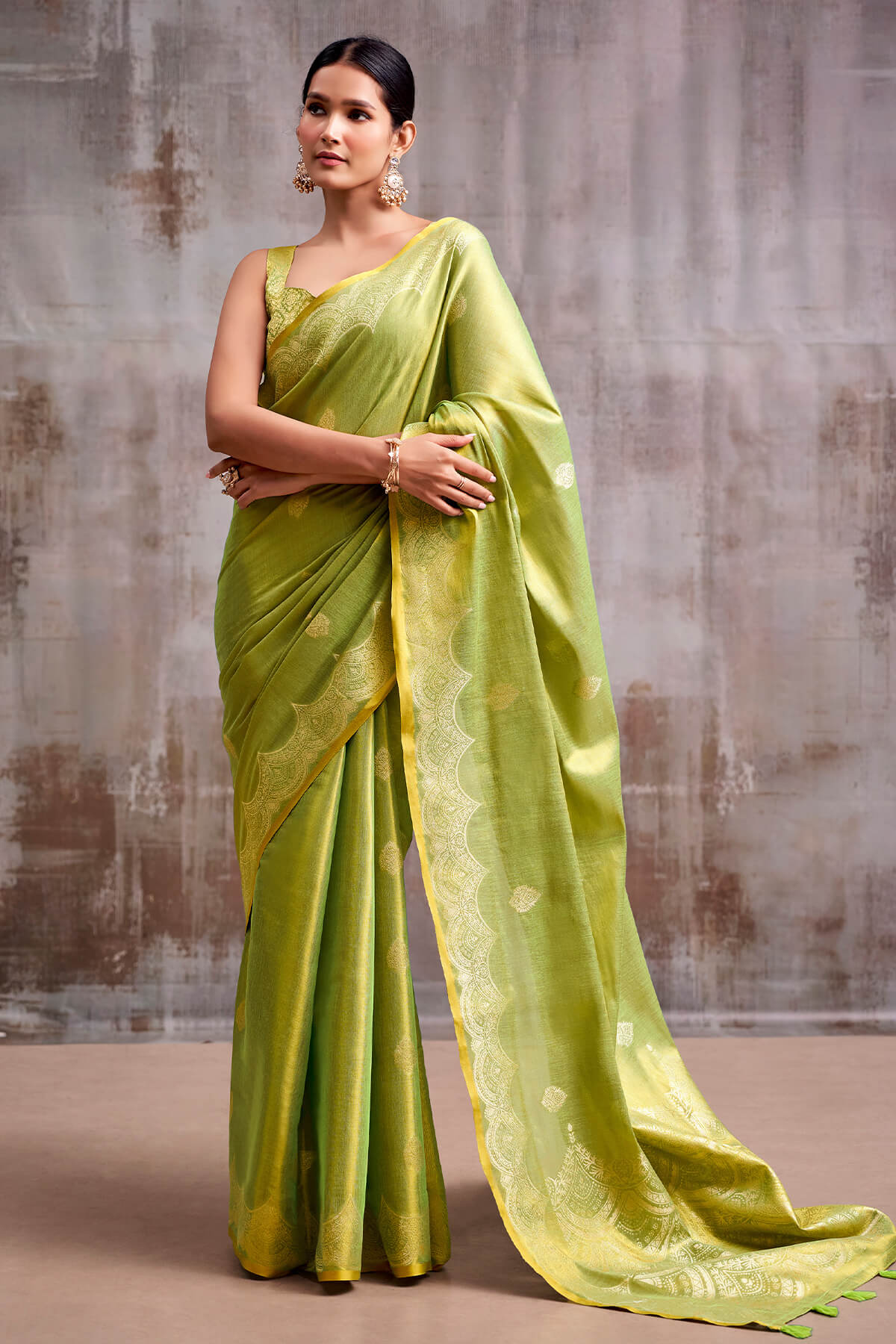 Gorgeous Green Banarasi Tissue Silk Saree With Improbable Blouse Piece