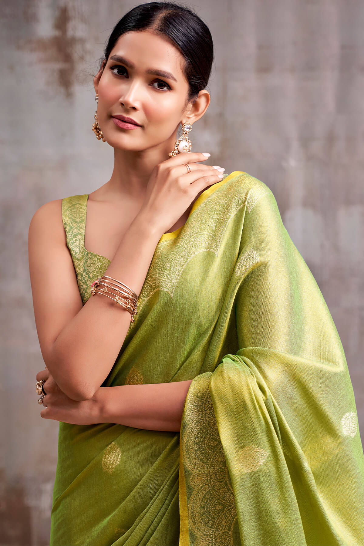 Gorgeous Green Banarasi Tissue Silk Saree With Improbable Blouse Piece