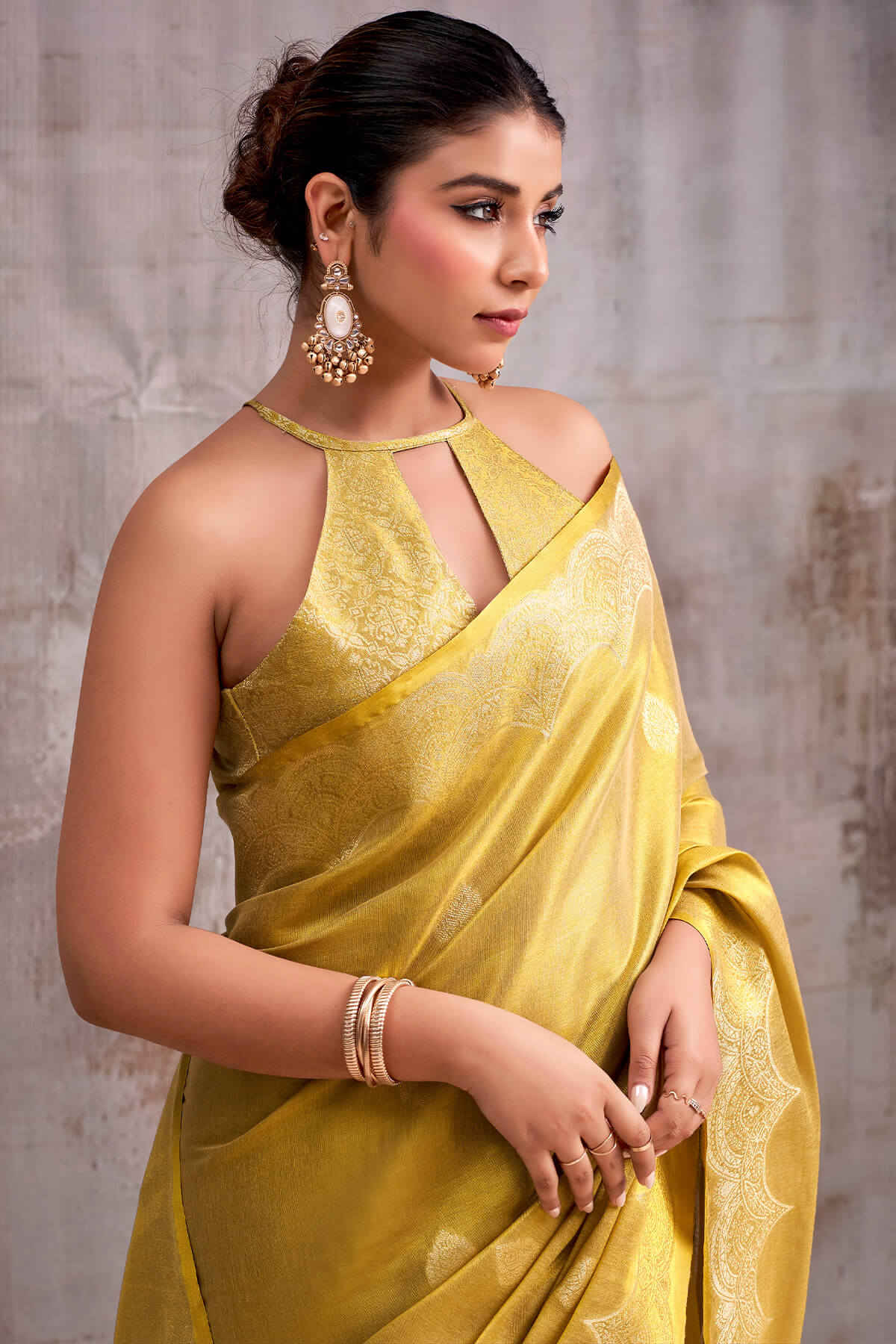 Fantabulous Golden Banarasi Tissue Silk Saree With Arresting Blouse Piece
