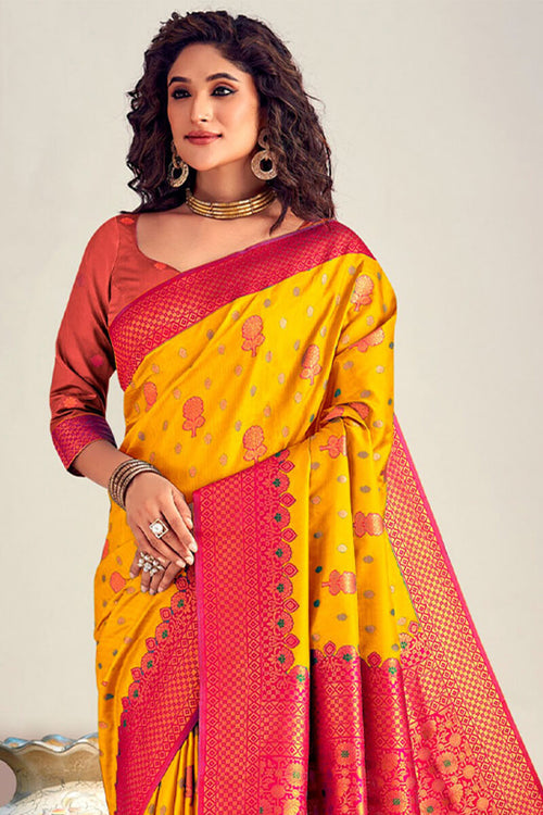 Load image into Gallery viewer, Amiable Yellow Soft Banarasi Silk Saree With Imaginative Blouse Piece
