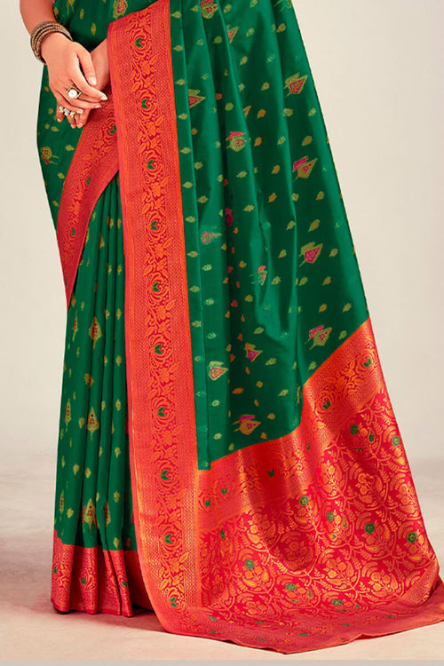 Load image into Gallery viewer, Effulgent Dark Green Soft Banarasi Silk Saree With Luminous Blouse Piece
