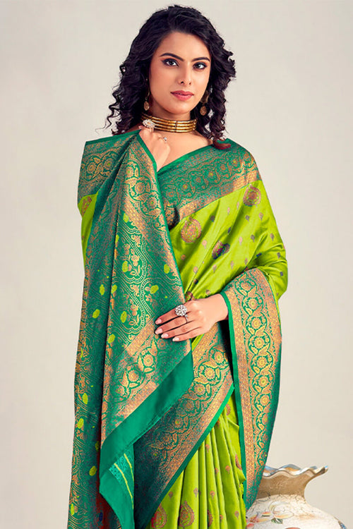 Load image into Gallery viewer, Stylish Parrot Soft Banarasi Silk Saree With Wonderful Blouse Piece
