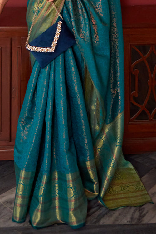 Load image into Gallery viewer, Ravishing Rama Kanjivaram Silk Saree With Flameboyant Blouse Piece
