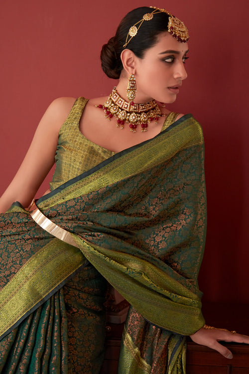 Load image into Gallery viewer, Classic Green Kanjivaram Silk Saree With Ailurophile Blouse Piece
