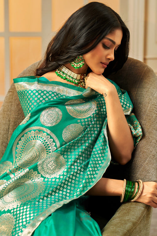 Load image into Gallery viewer, Lissome Sea Green Soft Banarasi Silk Saree With Redolent Blouse Piece
