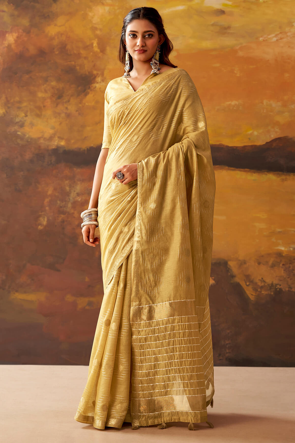 Tremendous Beige Cotton Silk Saree With Stunner Blouse Piece