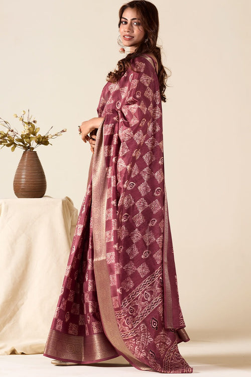 Load image into Gallery viewer, Extraordinary Wine Foil Printed Dola Silk Saree With Staring Blouse Piece
