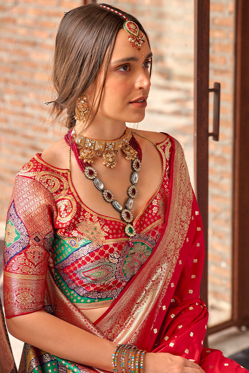 Smart Red Soft Banarasi Silk Saree With Arresting Blouse Piece