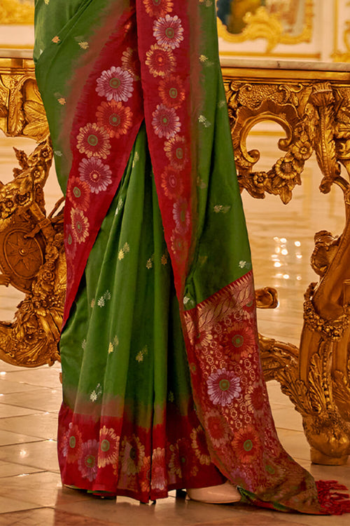 Load image into Gallery viewer, Phenomenal Dark Green Soft Banarasi Silk Saree With Sensational Blouse Piece
