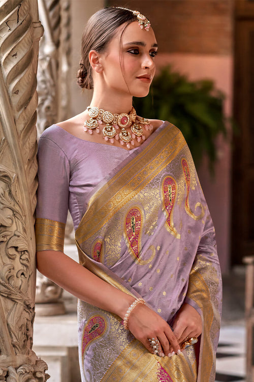 Load image into Gallery viewer, Gratifying Lavender Soft Banarasi Silk Saree With Staring Blouse Piece
