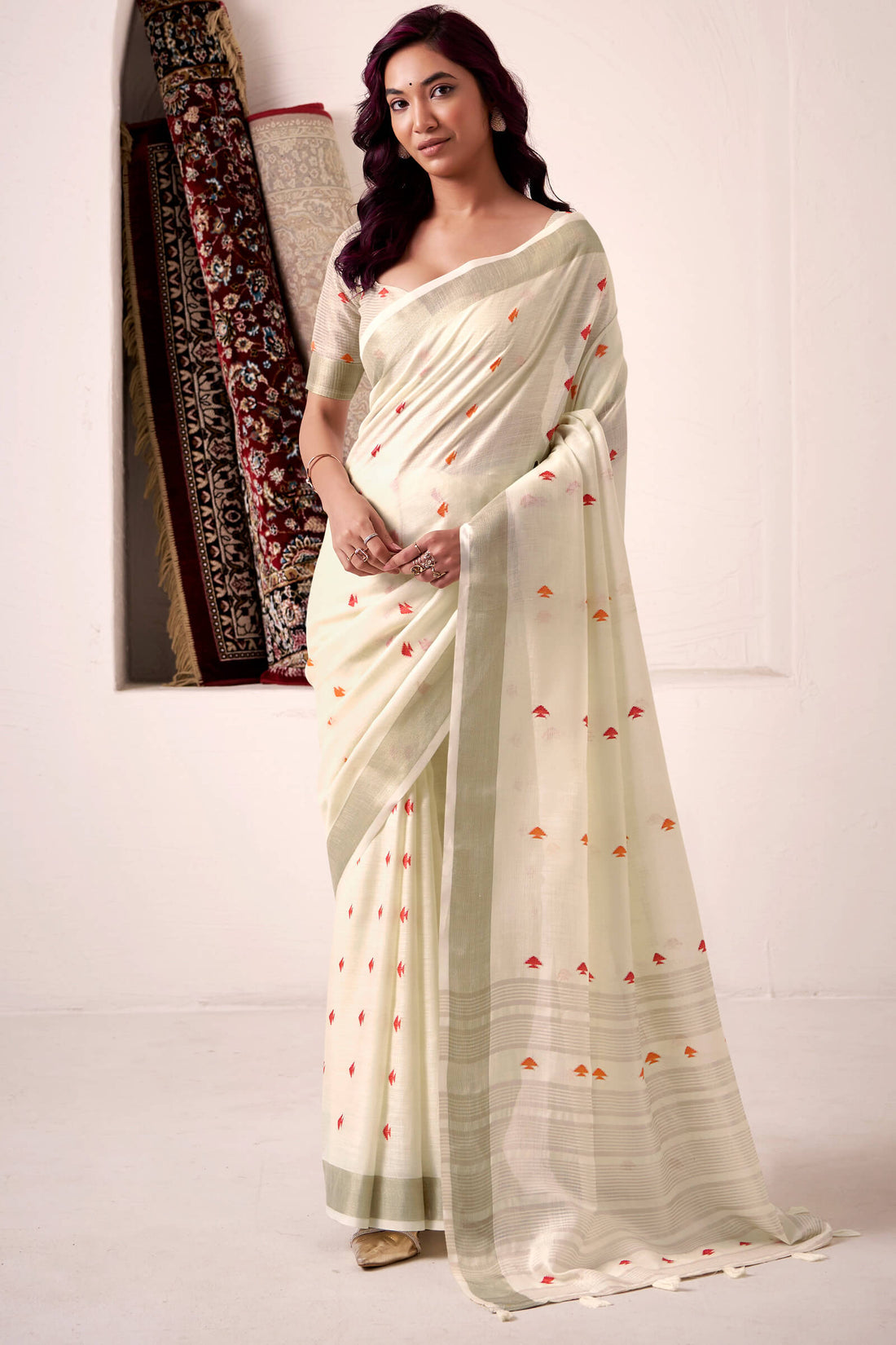 Super Extravagant Beige Cotton Silk Saree With Amazing Blouse Piece