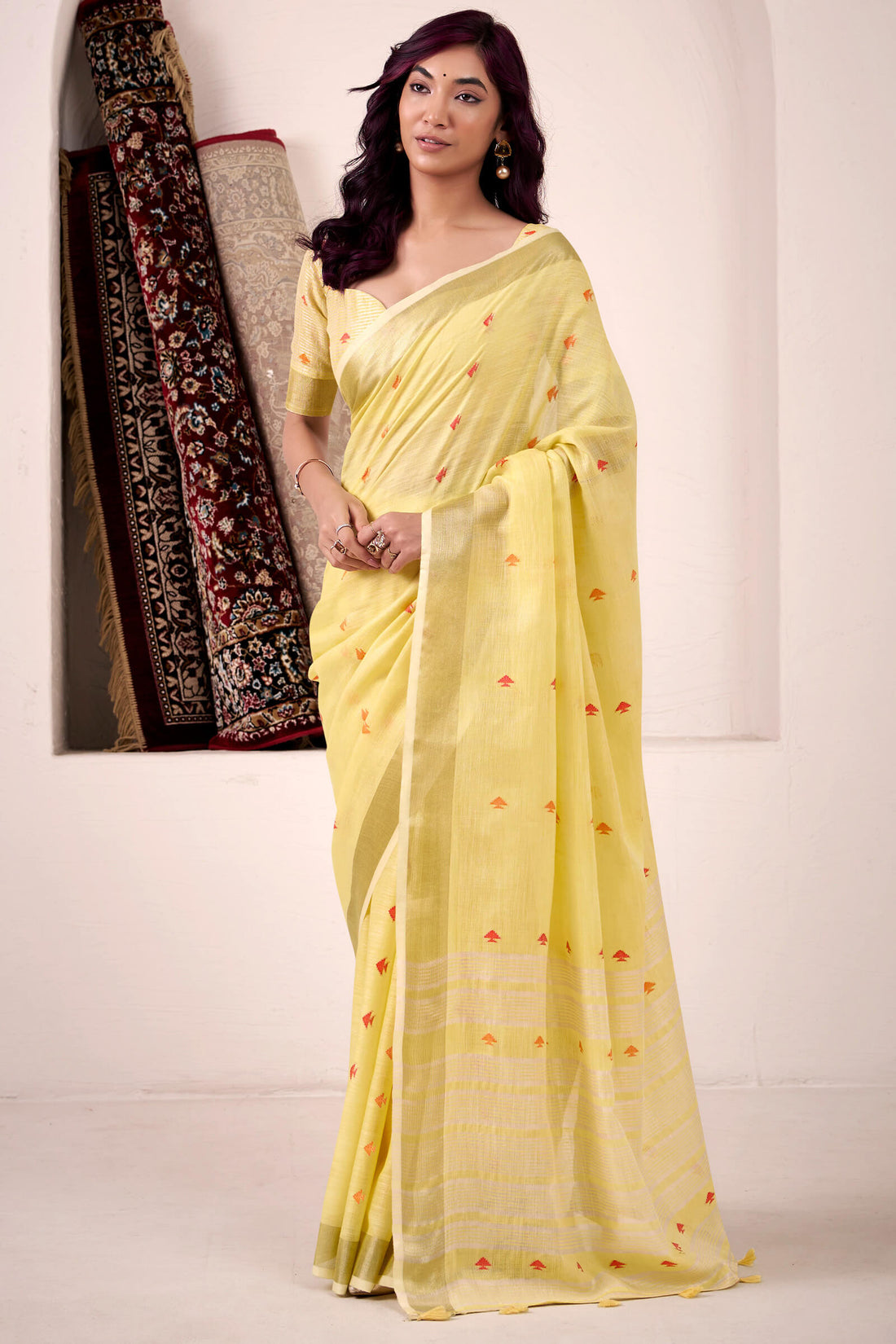 Evocative Yellow Cotton Silk Saree With Elegant Blouse Piece