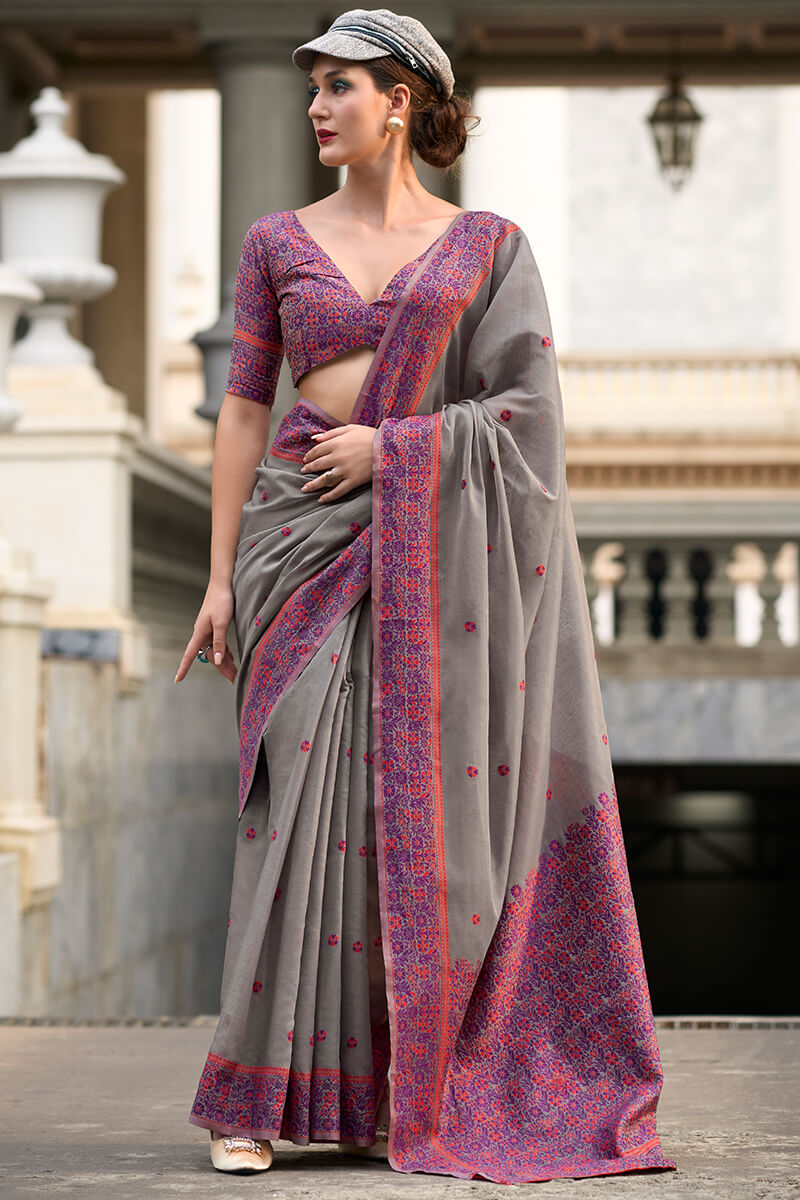 Pulsating Grey Cotton Silk Saree With Vivacious Blouse Piece