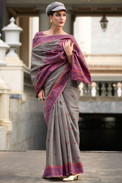 Load image into Gallery viewer, Pulsating Grey Cotton Silk Saree With Vivacious Blouse Piece
