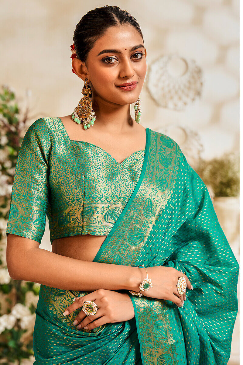 Vivacious Sea Green Soft Banarasi Silk Saree With Piquant Blouse Piece